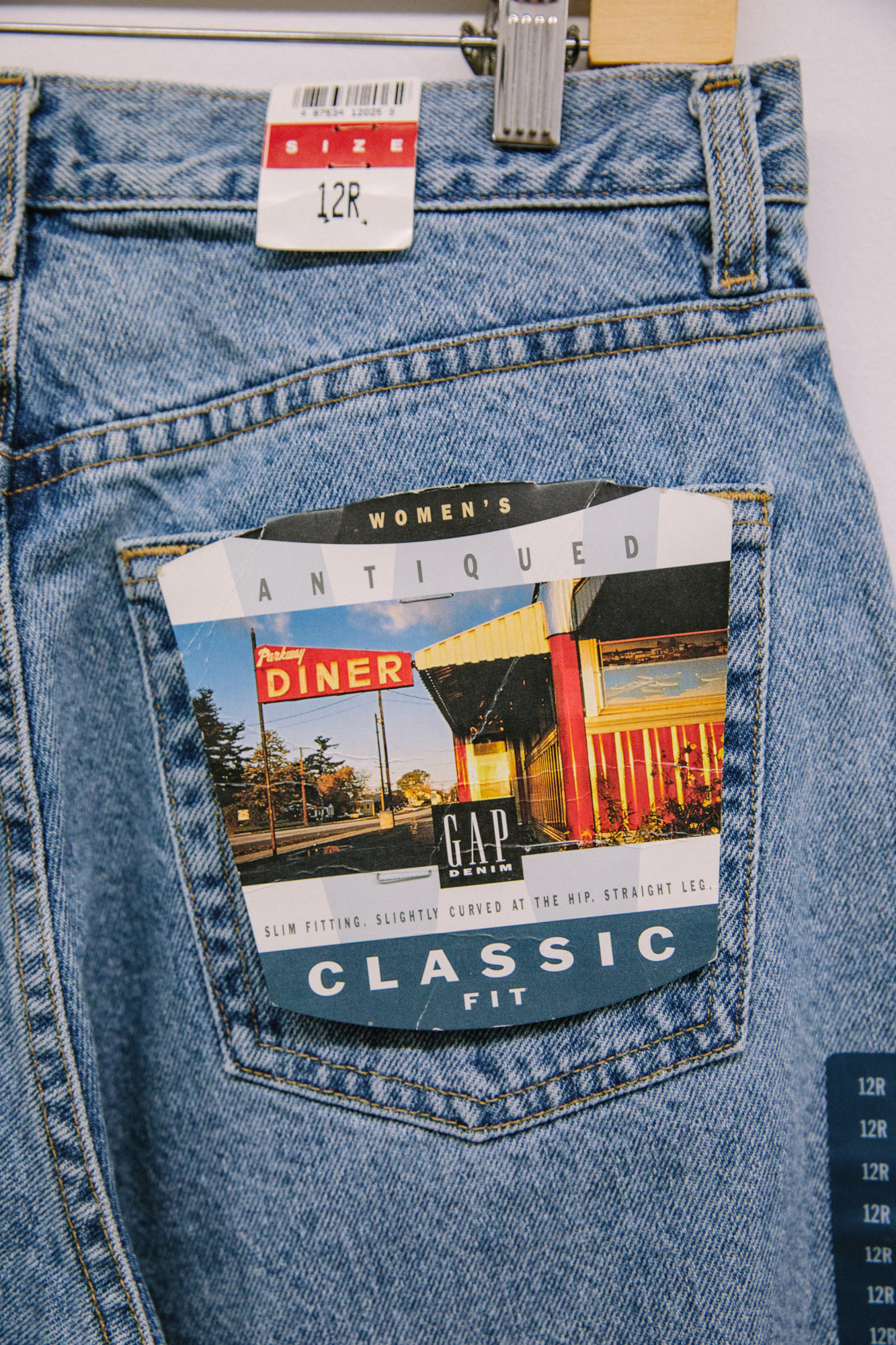 What year do you think these GAP blue jeans are from? Vintage? Worth?  Thanks in advance 🙏 : r/poshmark